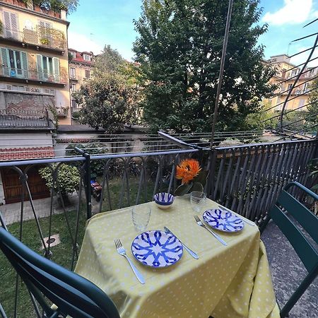 Appartamento Su Cortile Magico Turin Luaran gambar