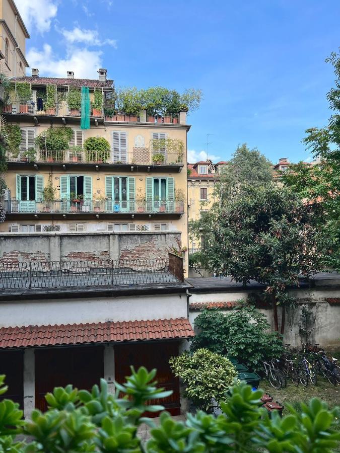 Appartamento Su Cortile Magico Turin Luaran gambar